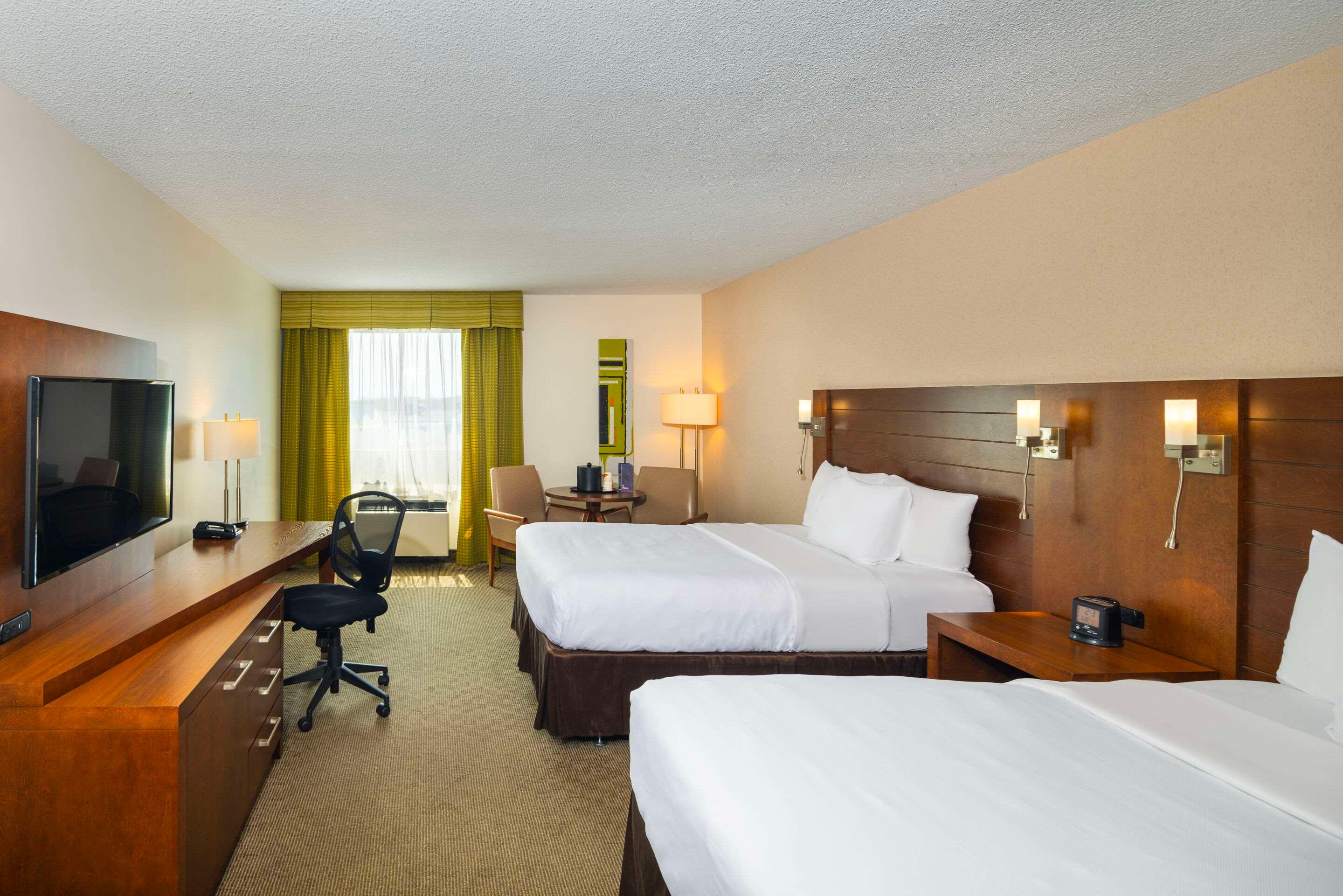 Upgrade, Business, 2 Double Beds، Quality Inn Rouyn-Noranda 2/6