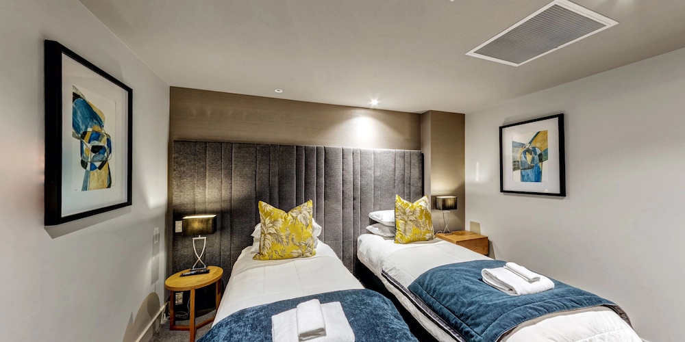 3 BEDROOMS, SUPERIOR, SUITE