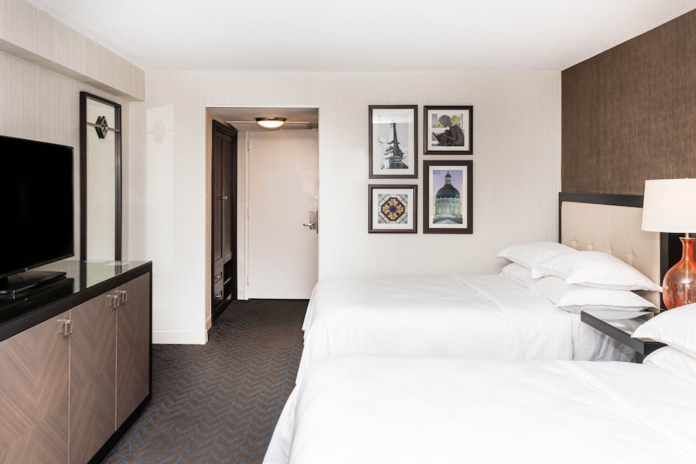 Traditional, 2 Double Beds, City View