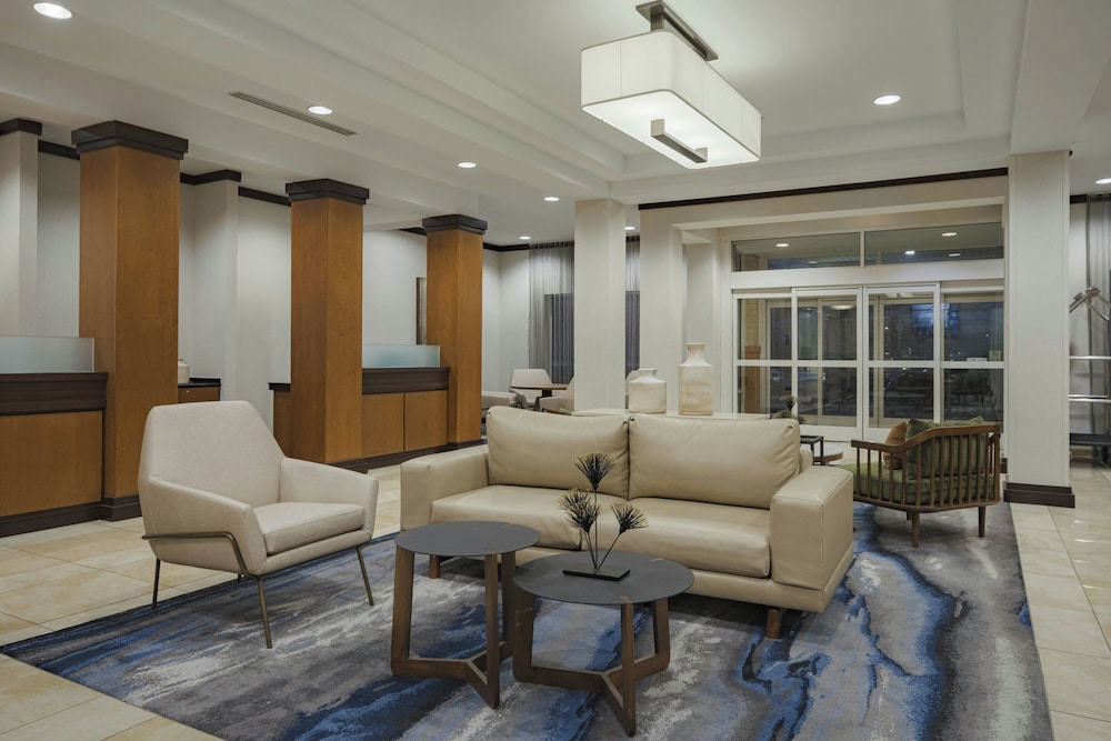 Fairfield Inn Suites By Marriott Louisville East 26/50