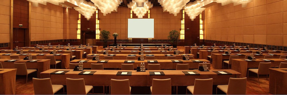 GRAND HYATT SHANGHAI 62/69