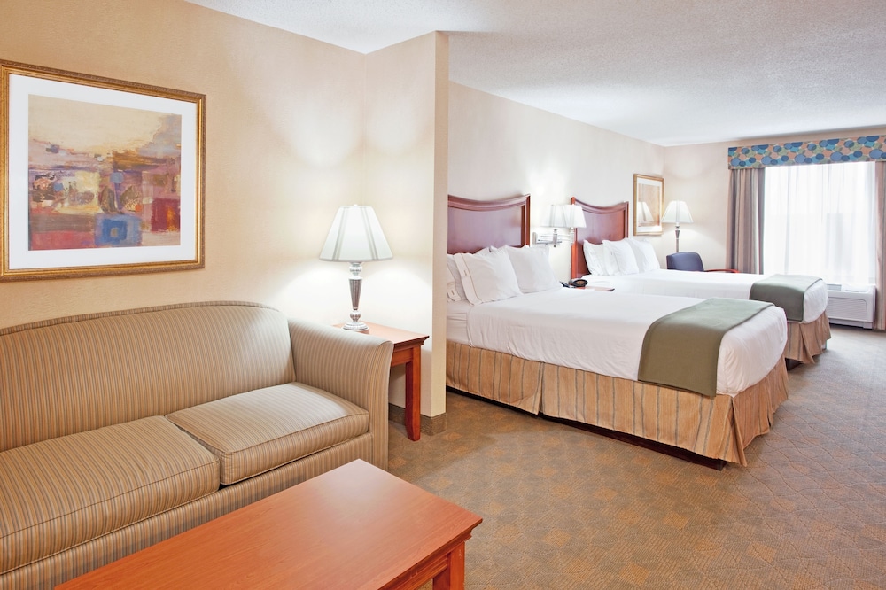 Holiday Inn Express Hotel Suites Auburn Hills 16/65