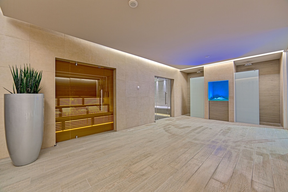 Ramada Plaza by Wyndham Bucharest Convention Center 26/57