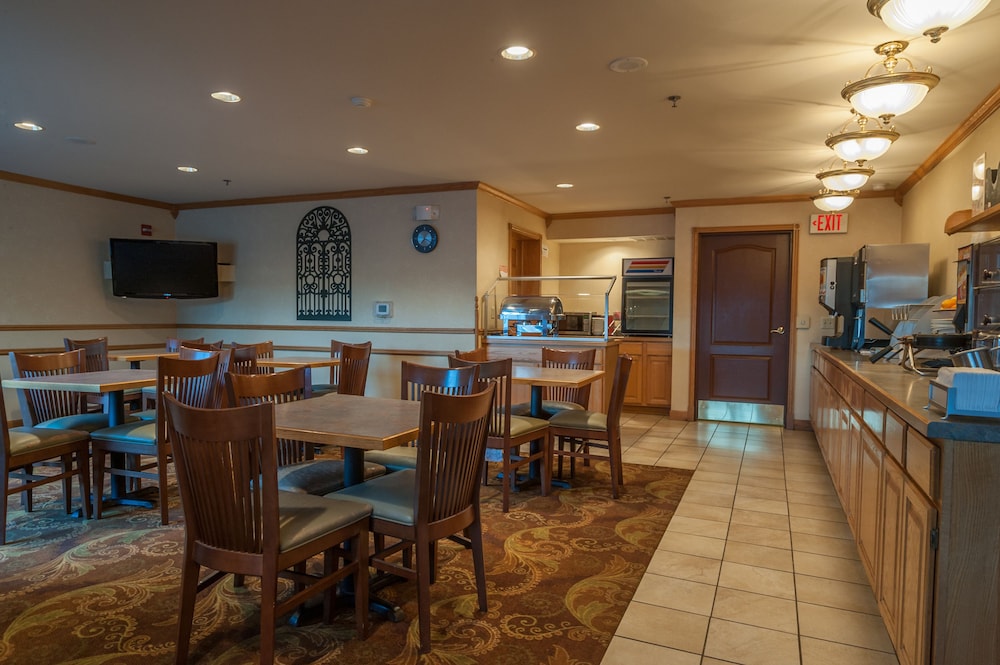 Country Inn Suites By Radisson Milwaukee Airport Wi 44/50