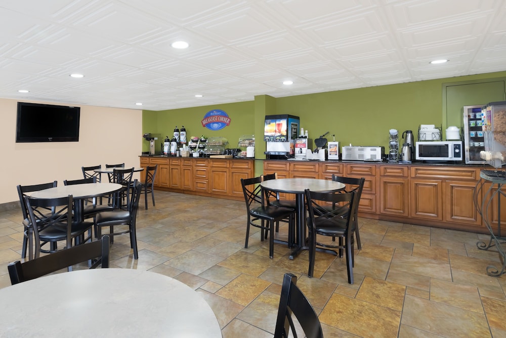 BAYMONT BY WYNDHAM GOODLETTSVILLE — 2
