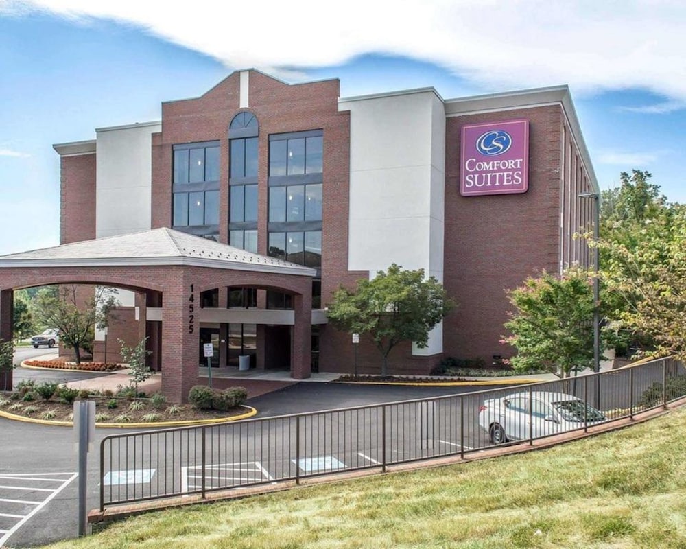 Comfort Suites Near Potomac Mills 1/50