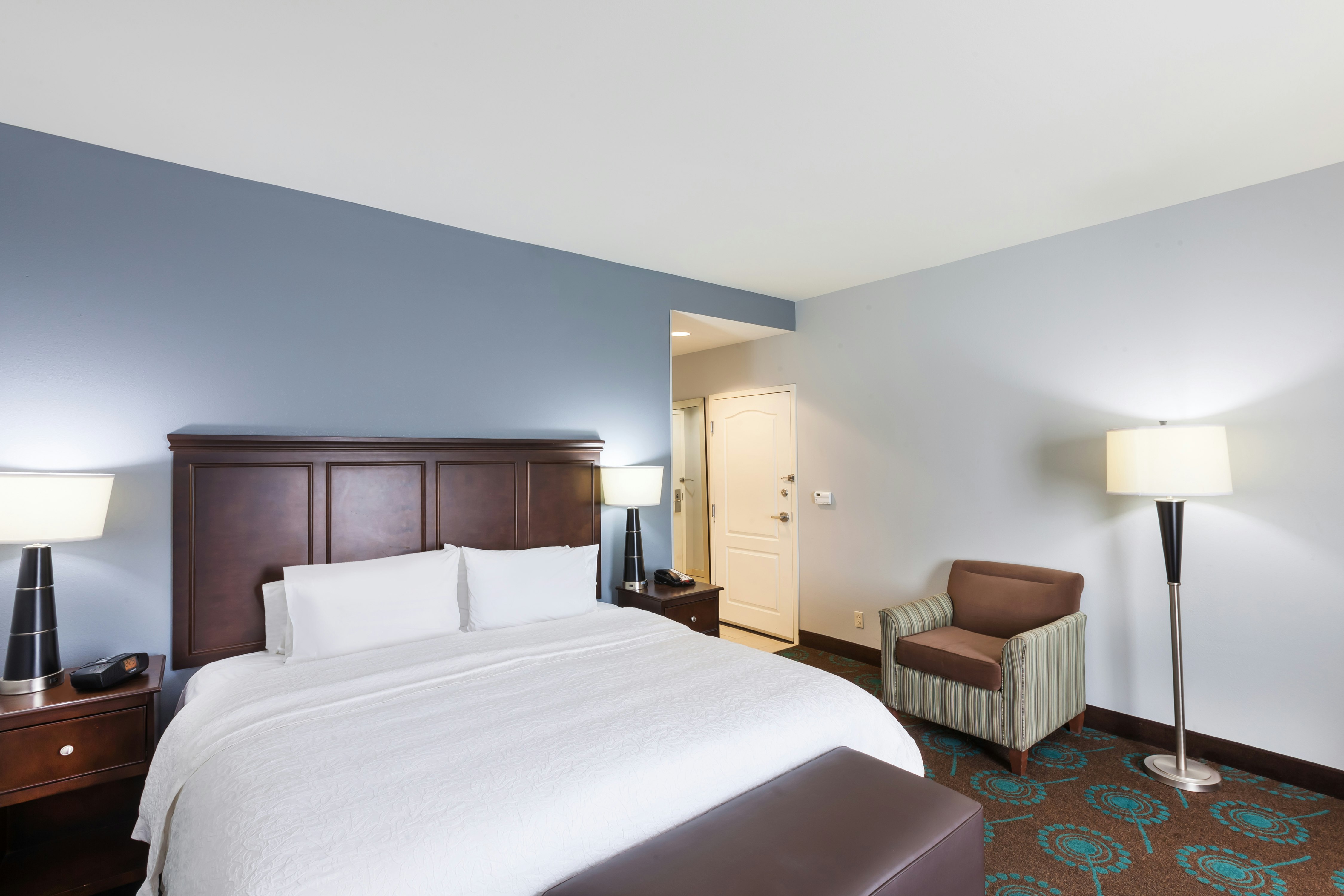 STUDIO, KING BED, ACCESSIBLE