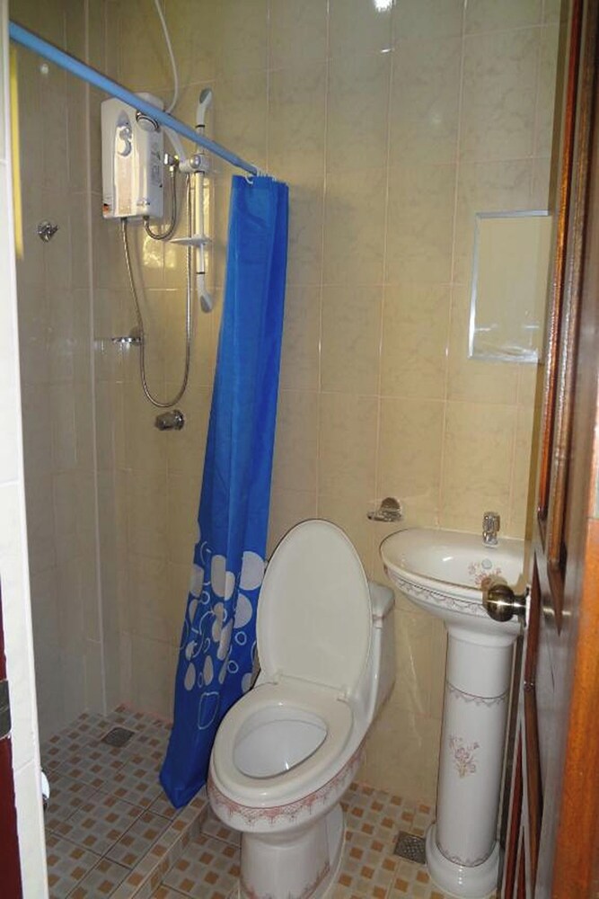 Citadel Bed and Breakfast 49/50