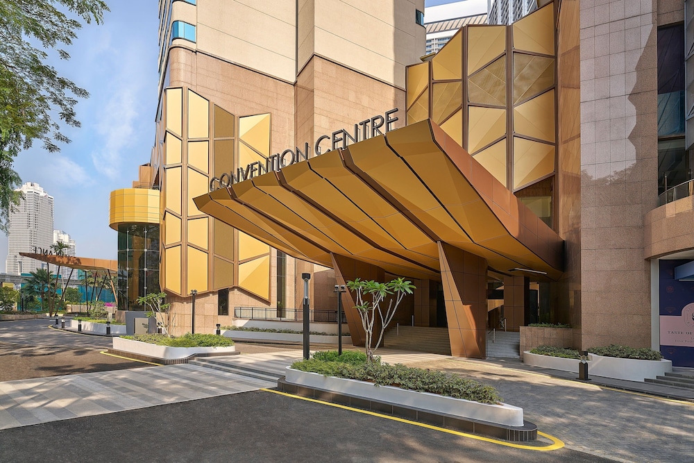 Renaissance Kuala Lumpur Hotel & Convention Centre in KUALA LUMPUR