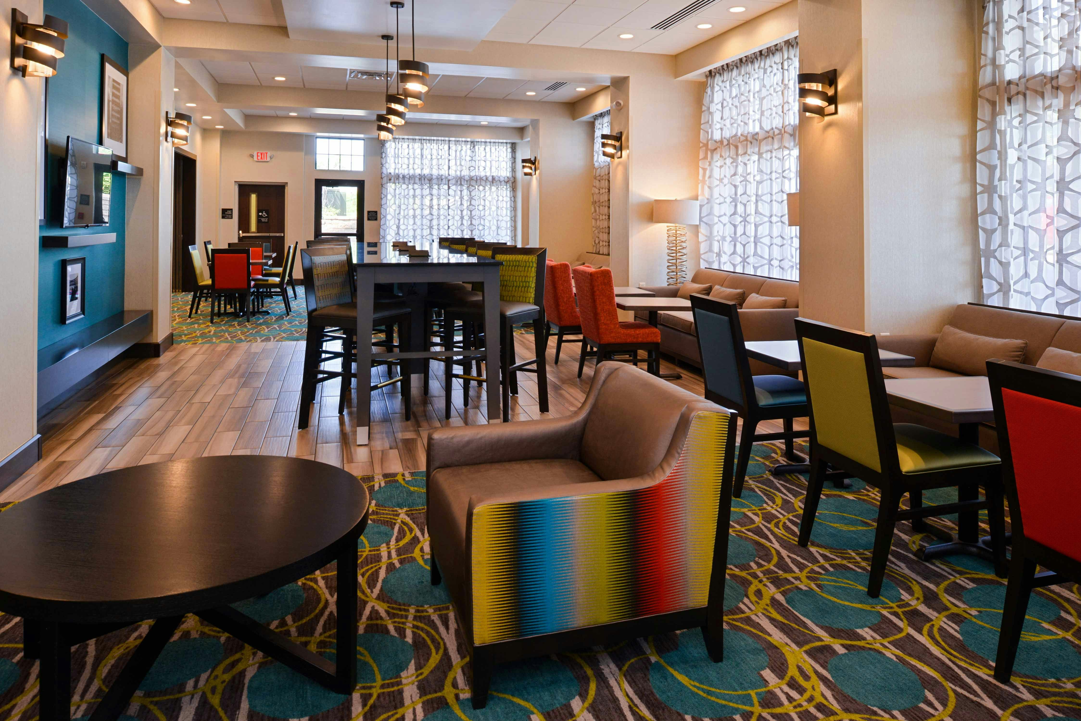 Hampton Inn Pittsburgh/Wexford-Sewickley 25/40