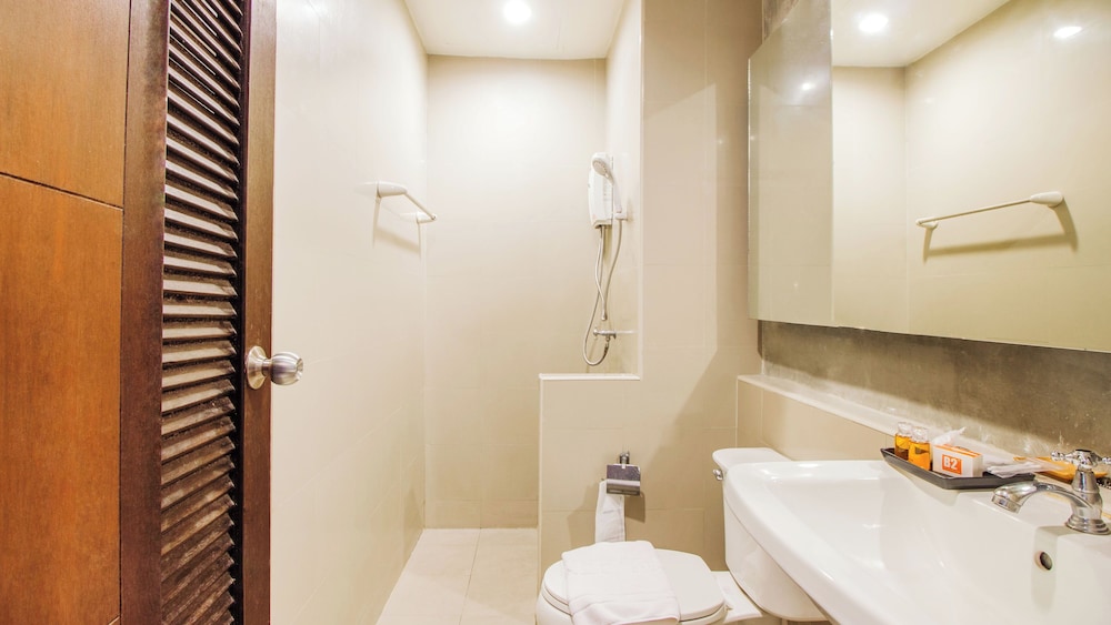 B2 Chiang Rai Boutique & Budget Hotel 42/43