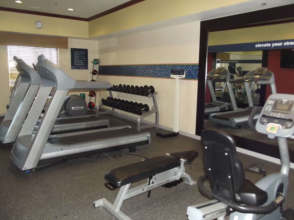 Hampton Inn & Suites Gainesville, TX 16/35