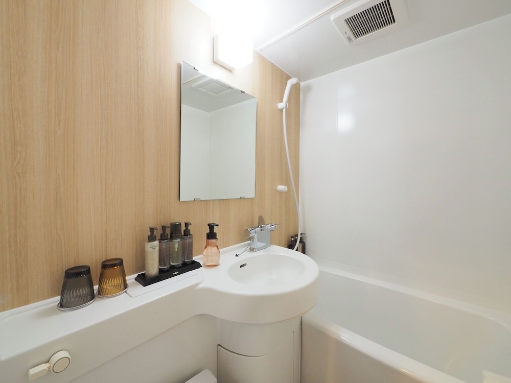 Sky Heart Hotel Hakata 65/66