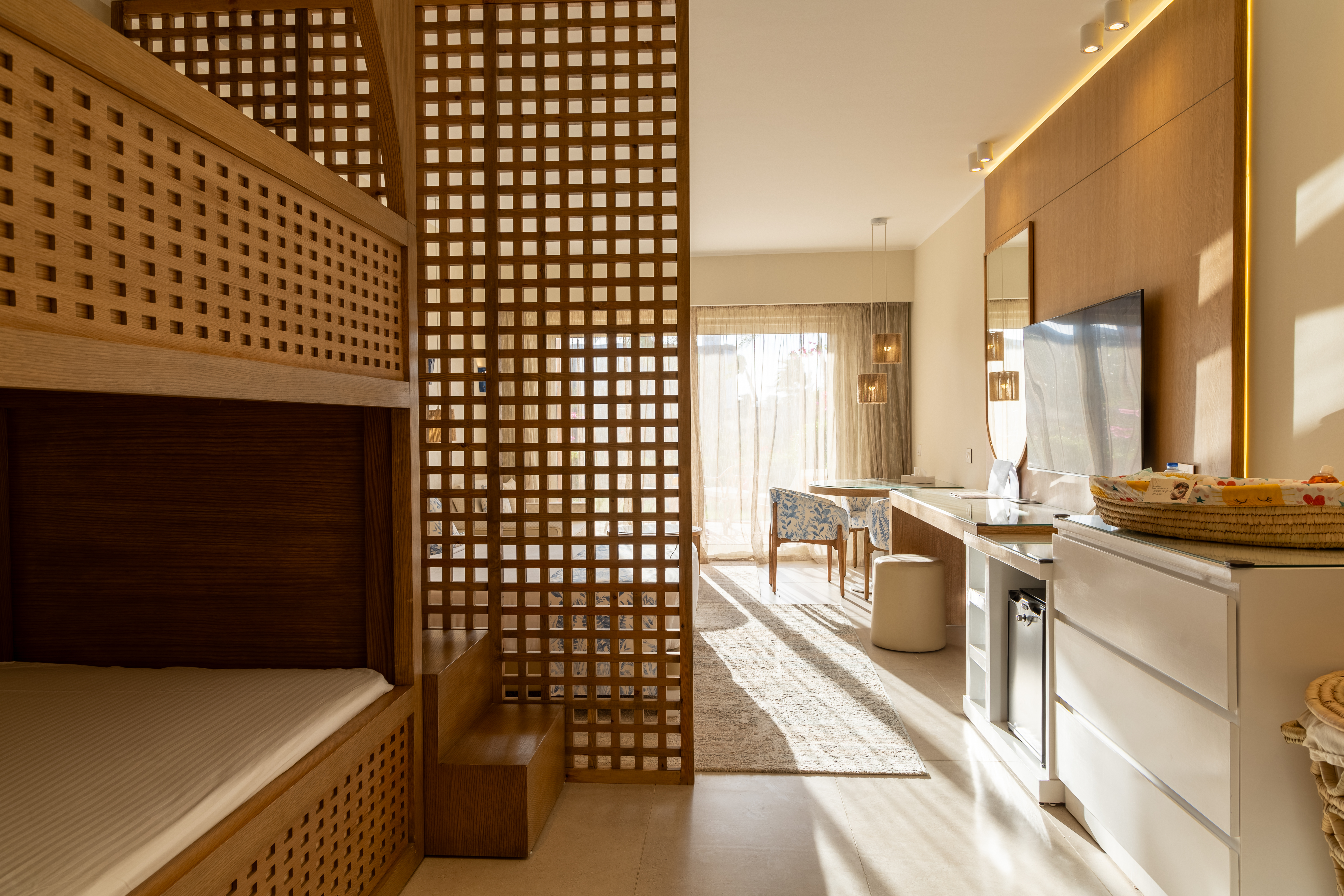 Deluxe, Double Bed, Lateral Side Sea View، Fort Arabesque Beach Resort 4/4