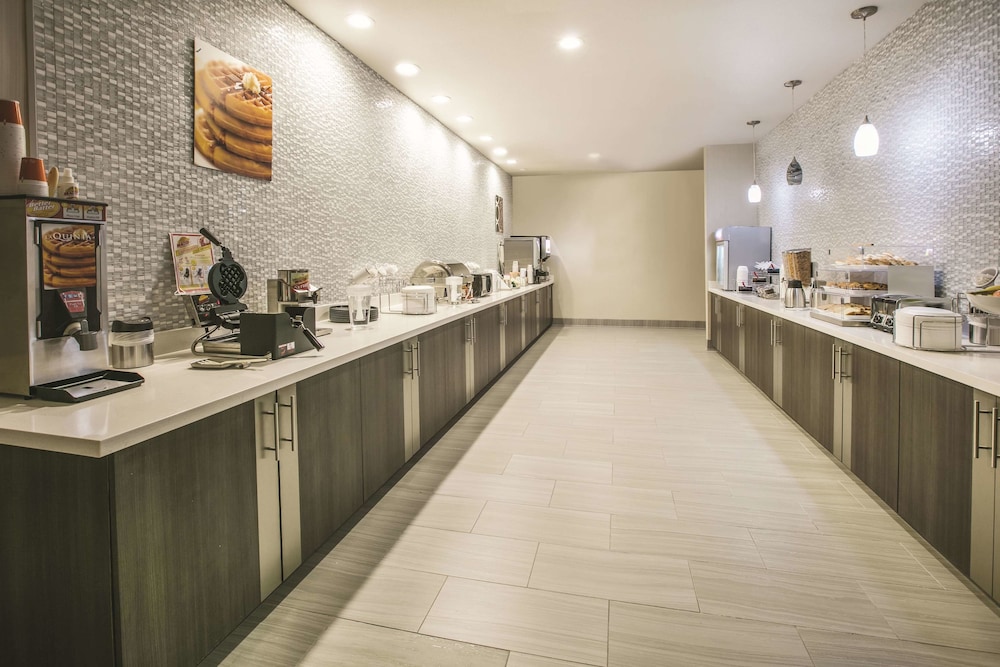 La Quinta Inn & Suites by Wyndham Dallas - Richardson 23/31