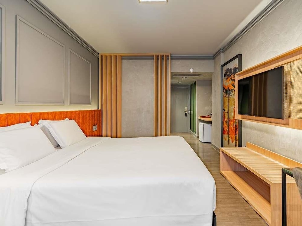 Grand Mercure Curitiba Rayon 14/50