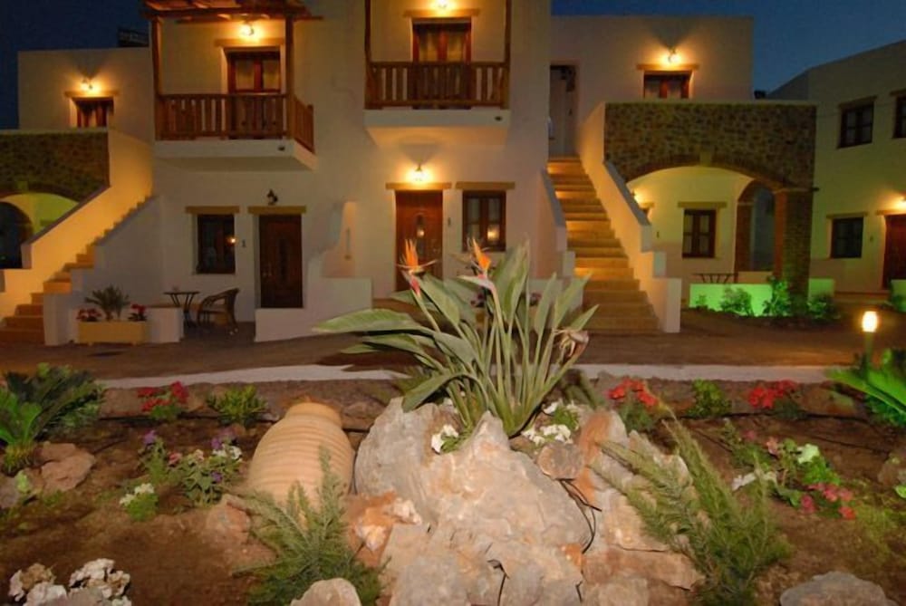 PANTELI BEACH STUDIOS APARTMENTS 12/50