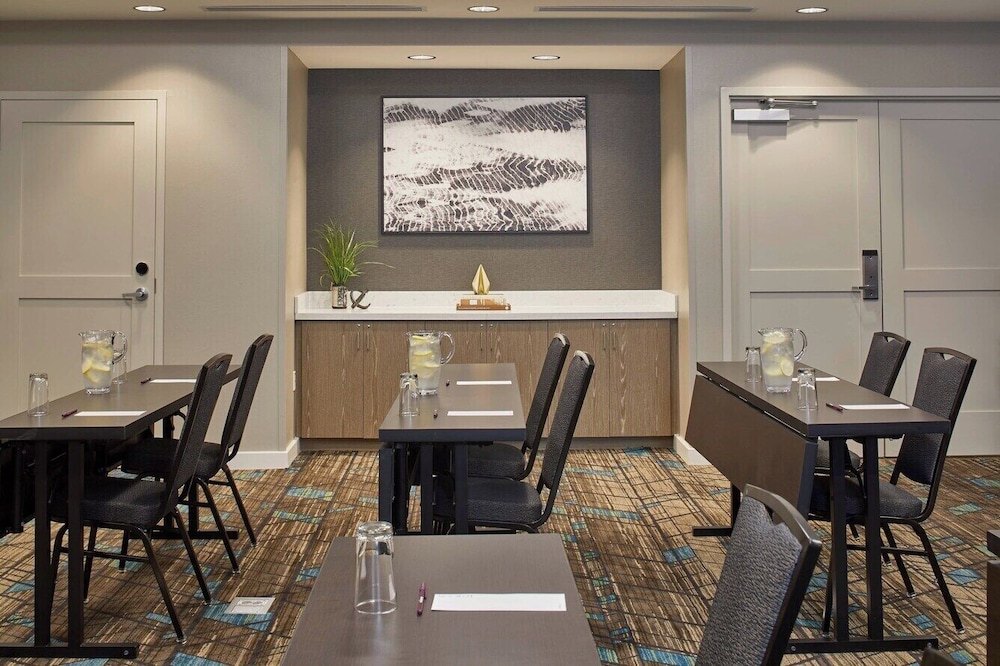 Residence Inn by Marriott Madison 34/43