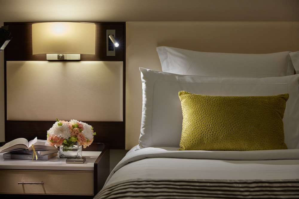 Mandarin Oriental Kuala Lumpur 24/83