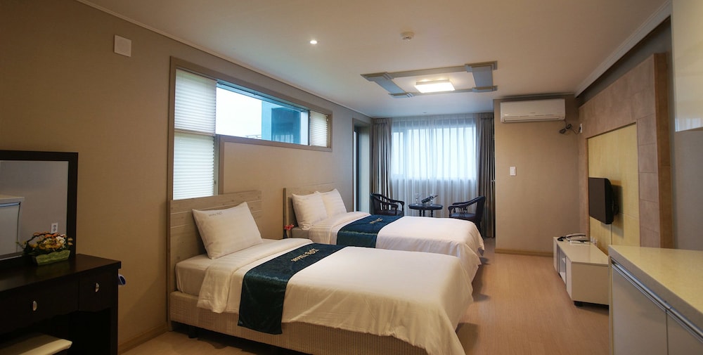 Hotel Joy 9/49