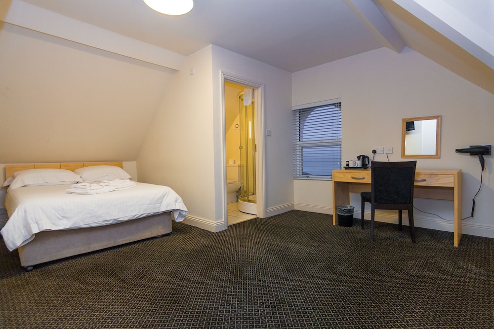Trouville Hotel 25/76
