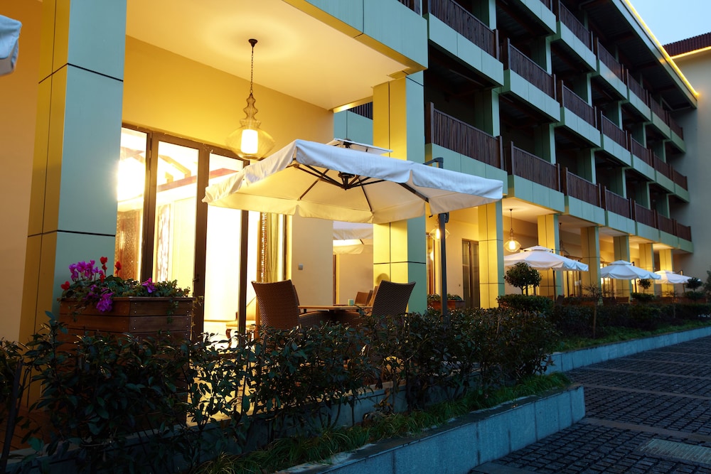 Cixi Hangzhou Bay Hotel 35/37