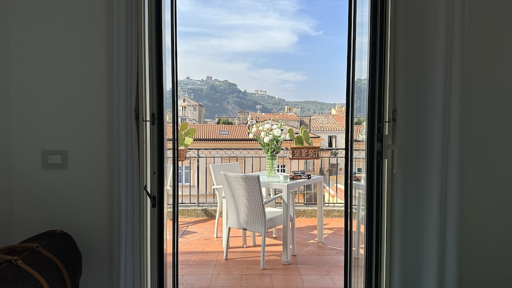 Hotel Villa Di Sorrento 57/60