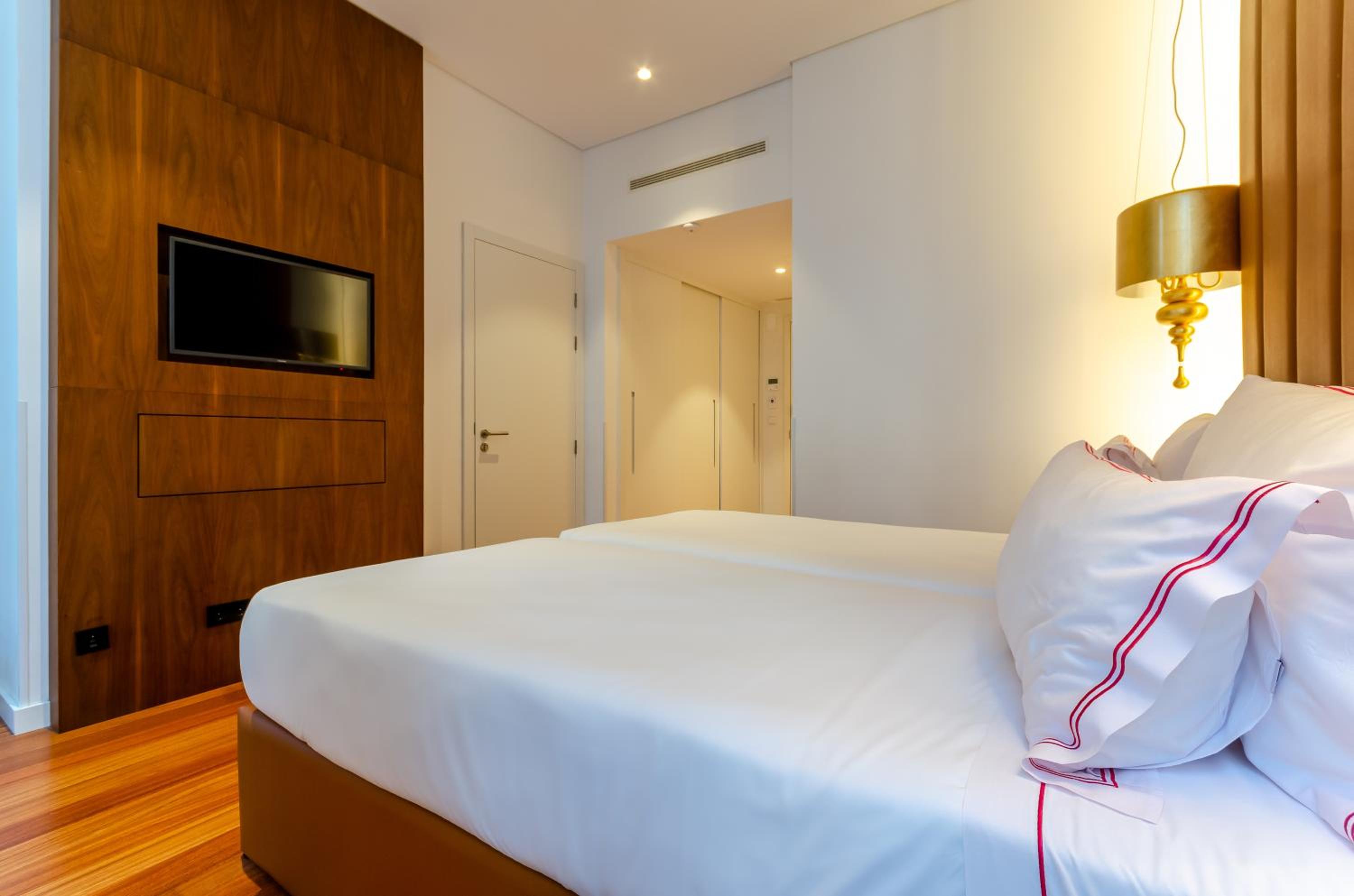 غرفة بسرير فردي بإطلالة على المدينة، The 7 Hotel 4/10