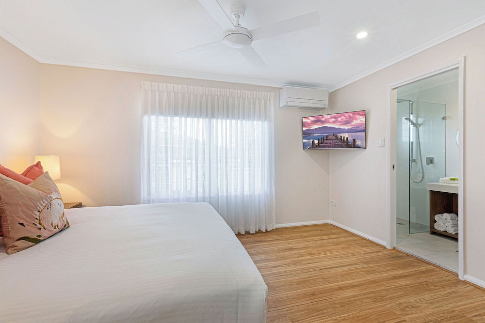 Beach House, Twin Beds, King and Queen Bed