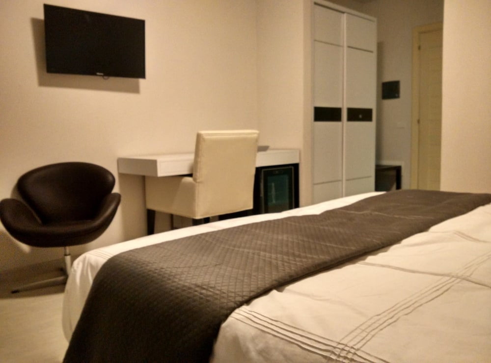 Mina Accomodation 6/22