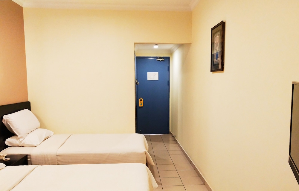 Megah D Aru Hotel Tanjung Aru Kota Kinabalu 25/50