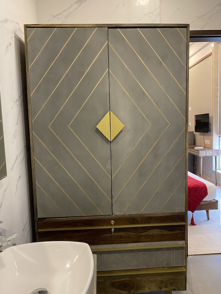 Theory9 Premium Serviced Apartments Khar 49/50