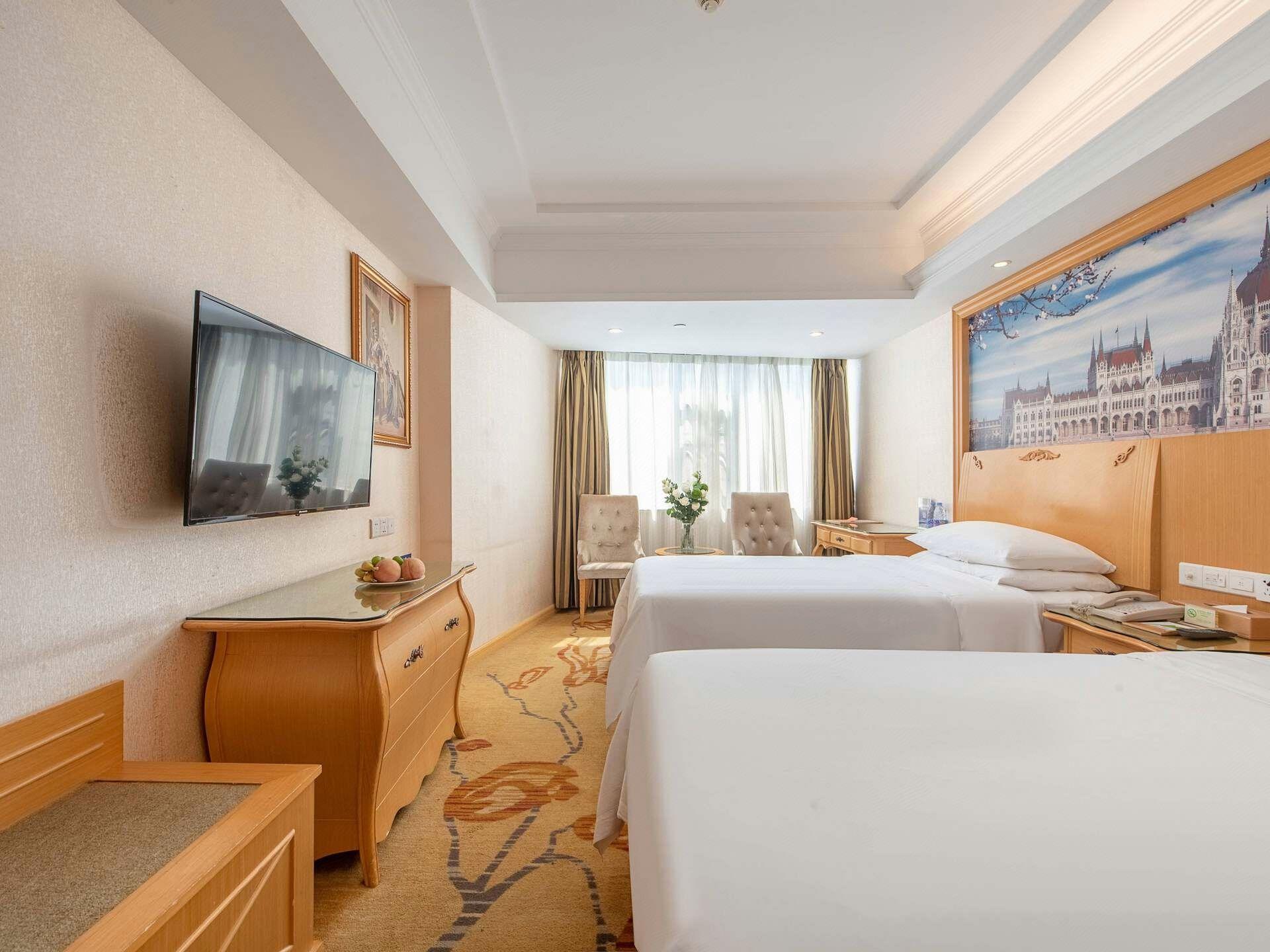 Vienna Hotel (Guangzhou railway station & Xiaobei subway station) 29/48
