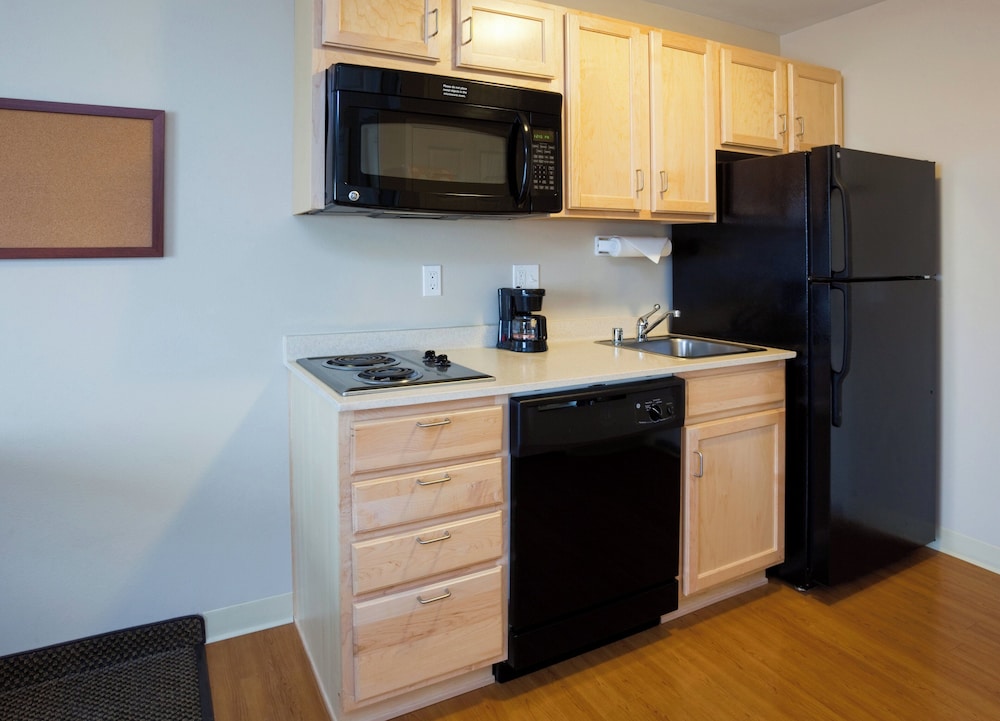 Candlewood Suites Milwaukee Brown Deer 3/29