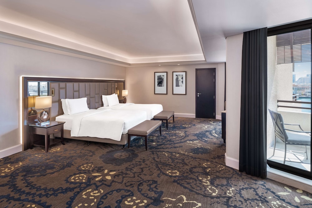 Junior Suite, 2 Queen Beds, Creek View, Balcony, Lounge Access