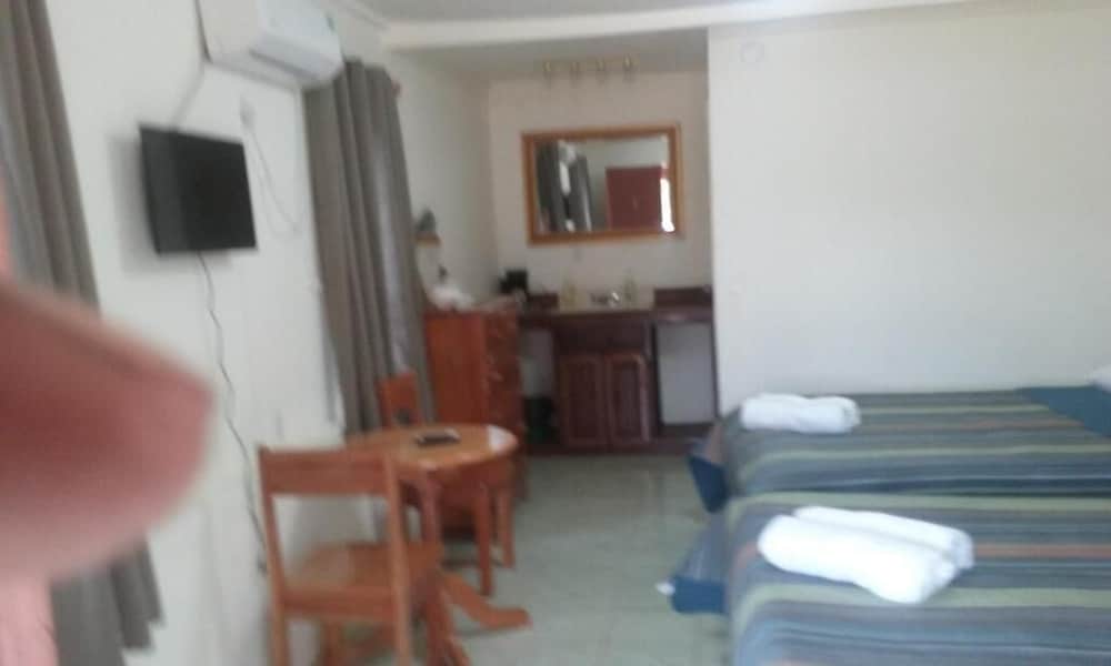 Suger Patch Inn 24/61