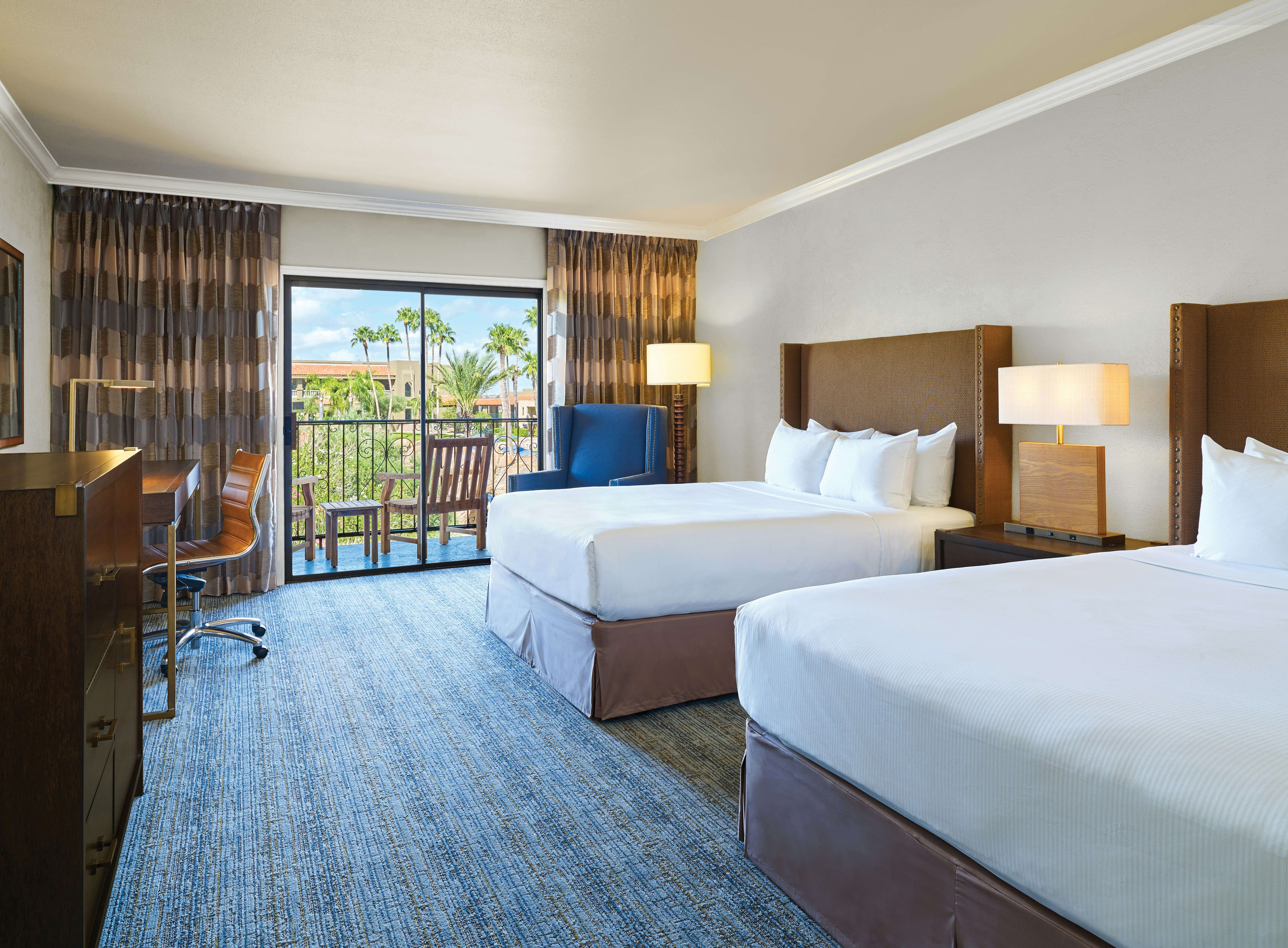 ROOM, 2 QUEEN BEDS, BALCONY OR PATIO