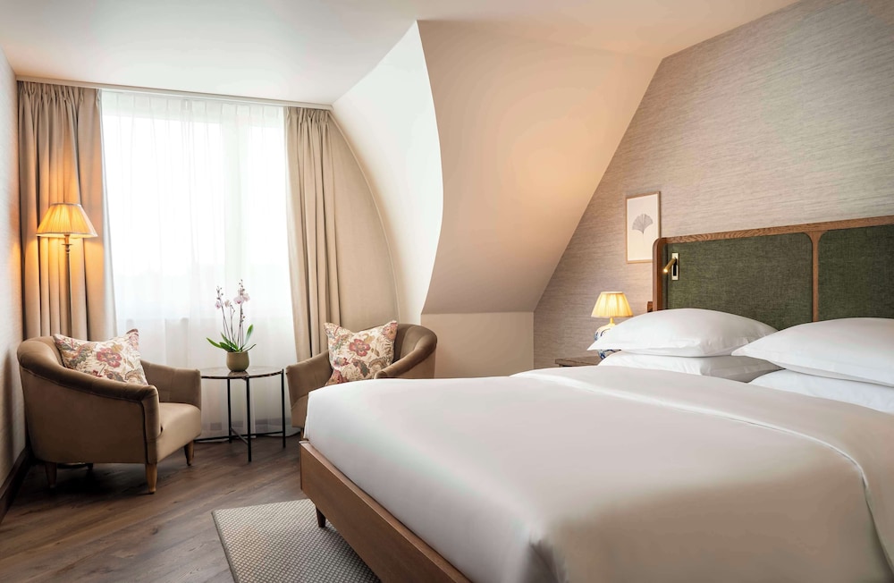 Brunfels Hotel, in the Unbound Collection by Hyatt 16/55