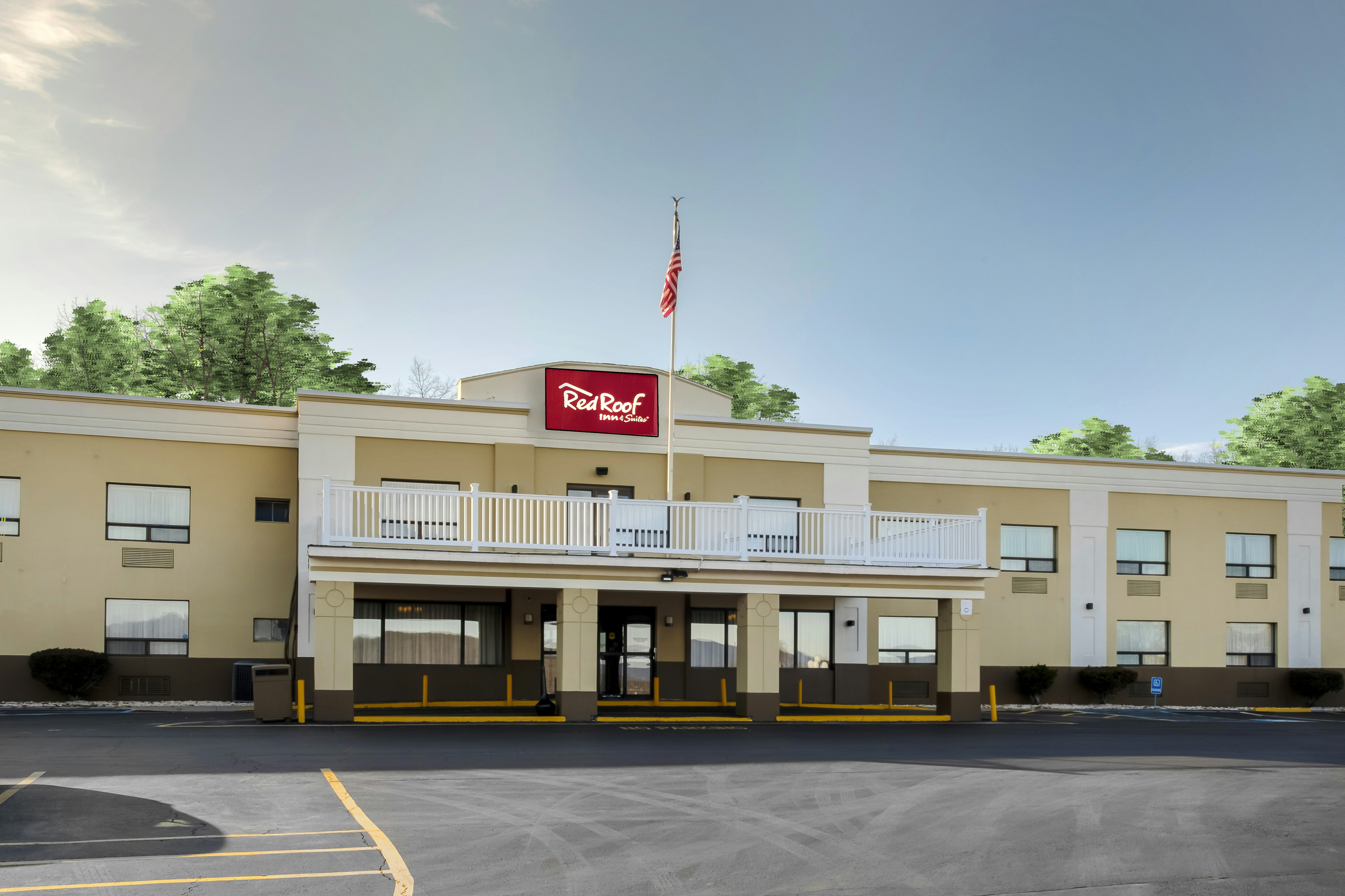 Red Roof Inn & Suites Newburgh - Stewart Airport/ West Point 18/20