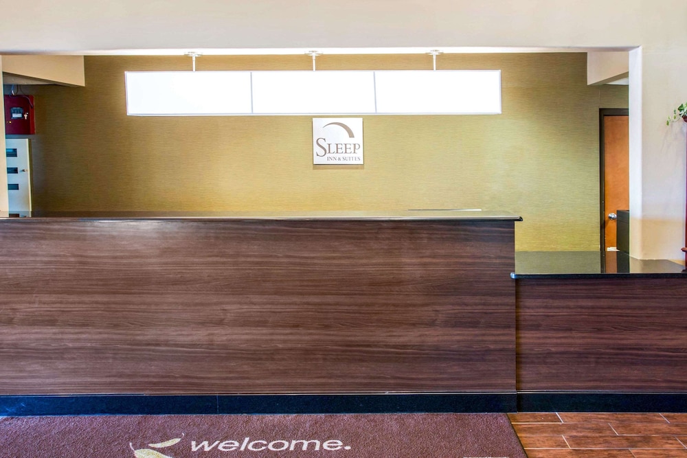 Sleep Inn & Suites Oregon OH 7/32
