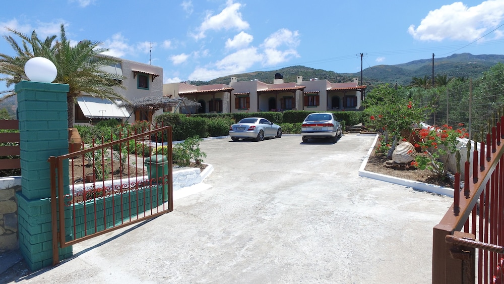 Villa Katerina Holiday Apartments 16/40