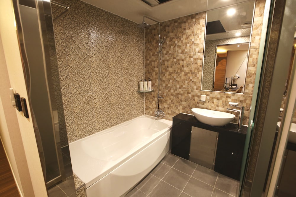 Jeju Lux Hotel 14/22