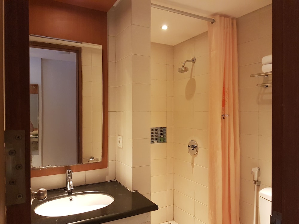 Sun Hotel And Spa 58/59