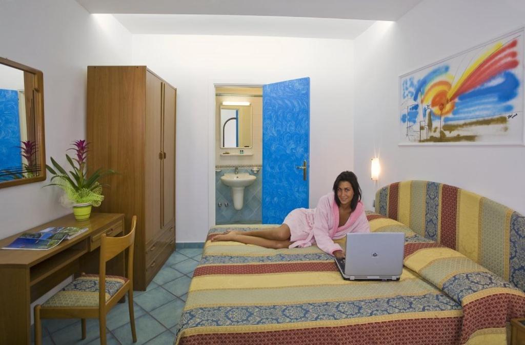 Albergo Villa Hibiscus 10/63