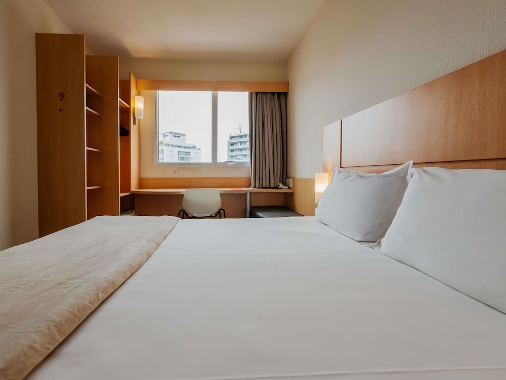 Ibis Florianopolis 27/65