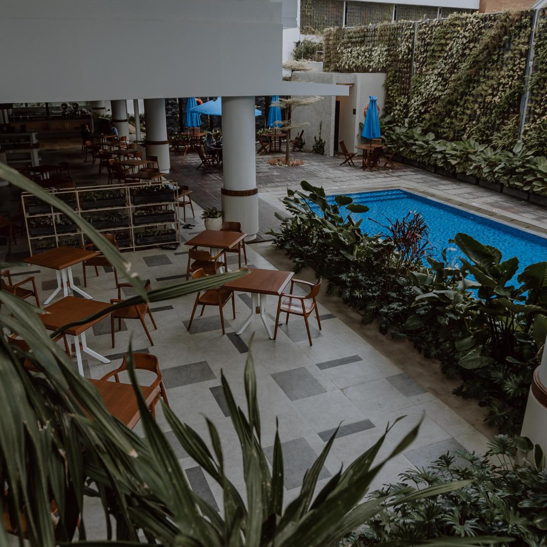 Rayz Umm Hotel 46/50
