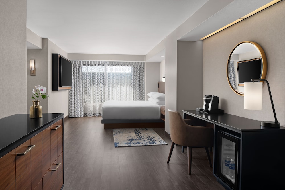Hyatt Regency Westlake 42/67