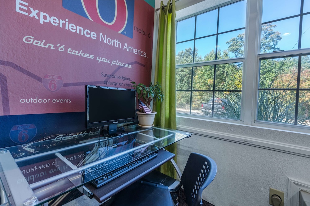 Motel6 Simpsonville, SC - Greenville 36/50