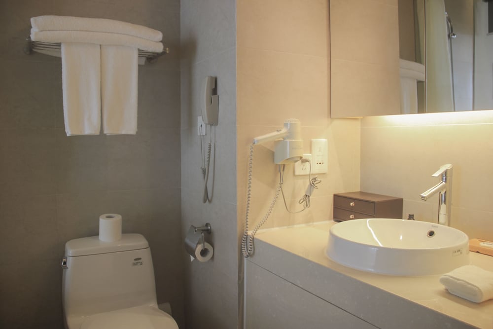 Green Park Hotel Tianjin 48/50