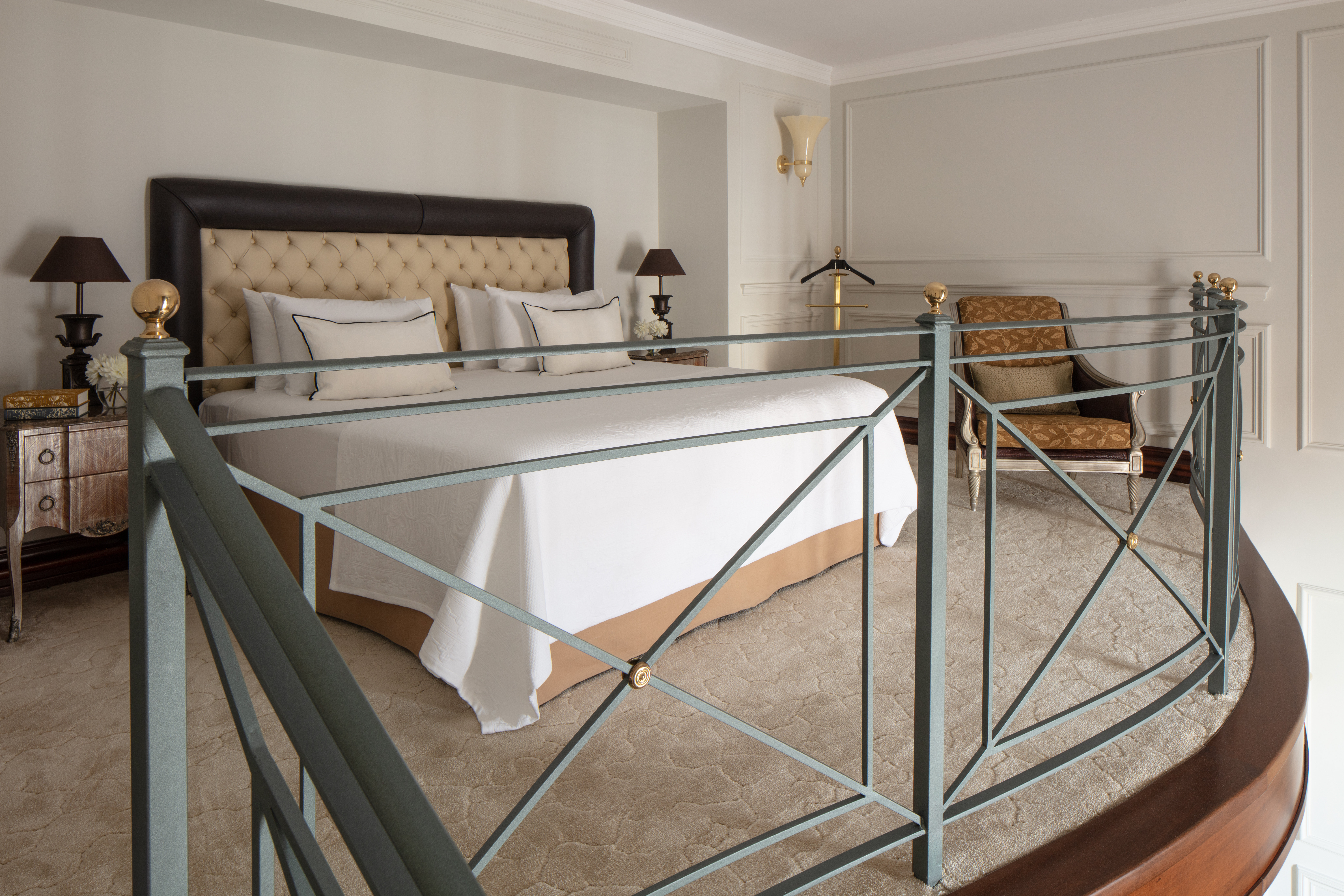 Duplex, Suite, Piazza View